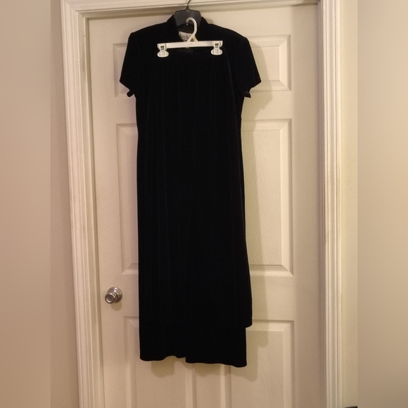 Elegant Black Two-piece Set - Picture 2 of 6